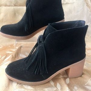 UGG Black Suede Bootie with Tassles-size 7.5